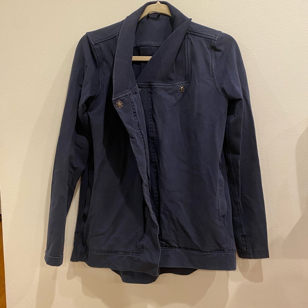 Lululemon sweater/ jacket